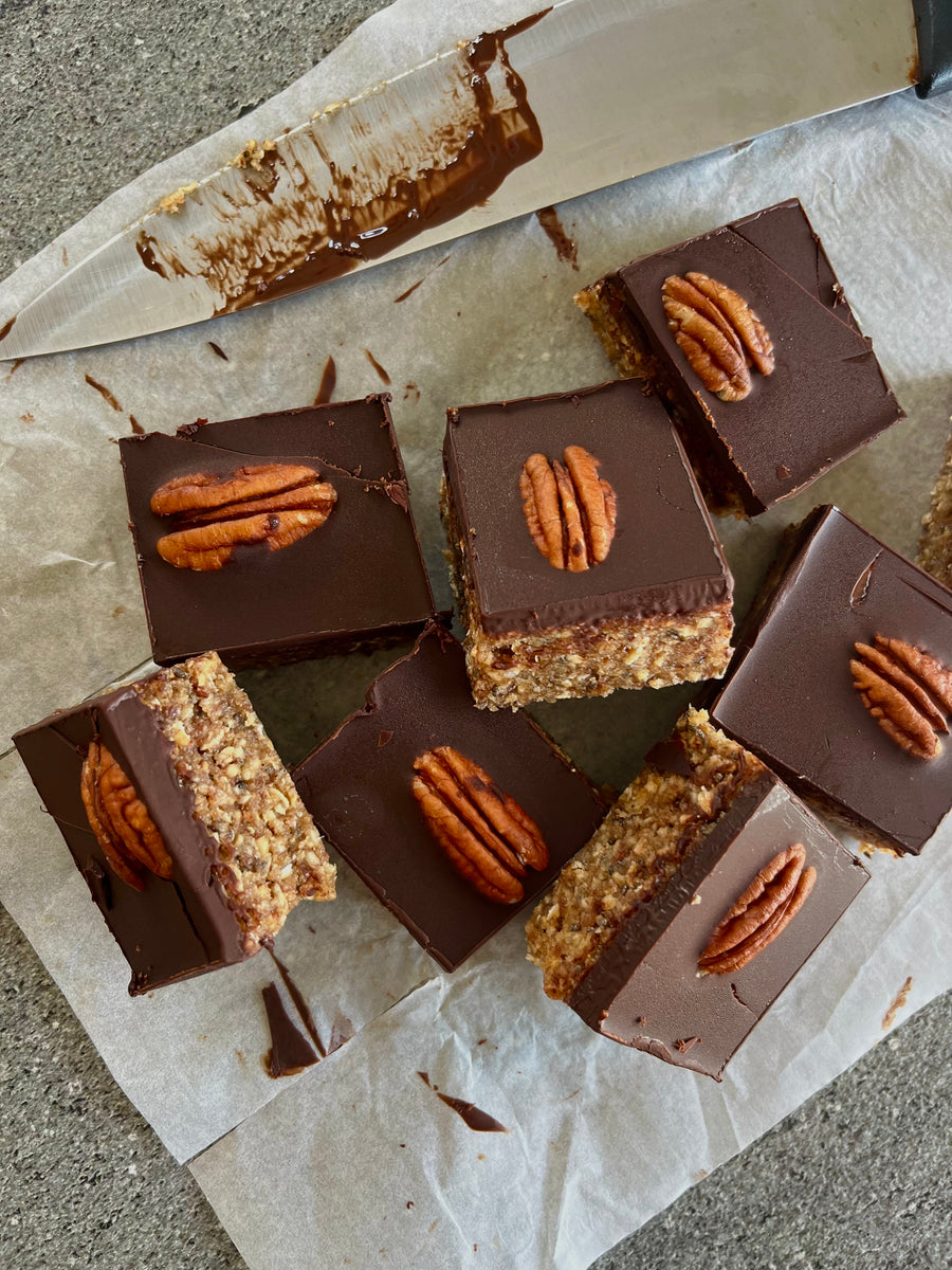 CHOCOLATE PECAN BITES
&ndash; MUNCH A BUNCH