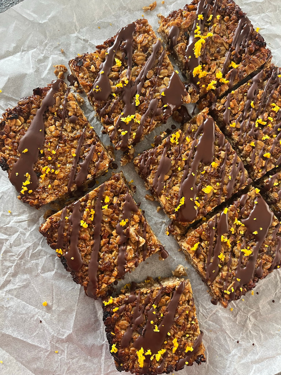 CHOCOLATE ORANGE OAT BARS
&ndash; MUNCH A BUNCH