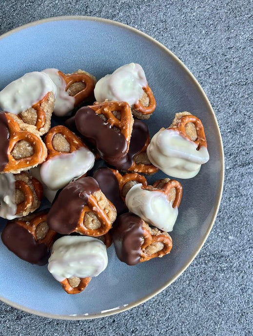 PEANUT BUTTER PRETZEL BITES