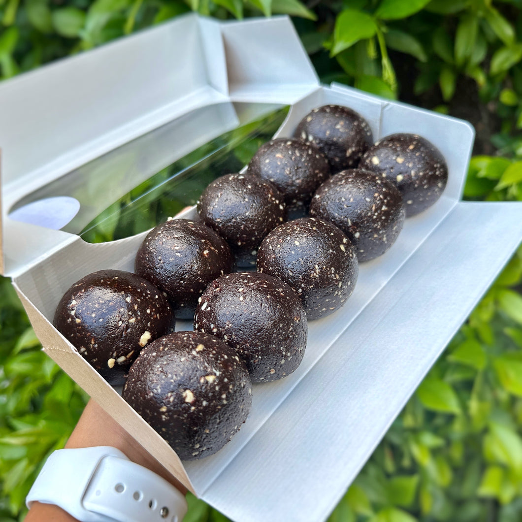 FUDGE BROWNIE BALLS