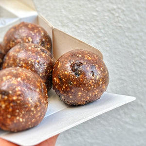 CINNAMON RAISIN BALLS