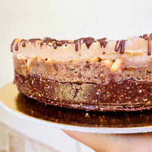 Load image into Gallery viewer, SNICKERS CAKE