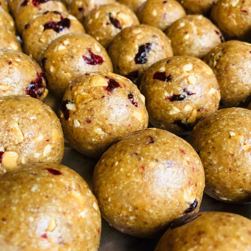CASHEW CRANBERRY BALLS