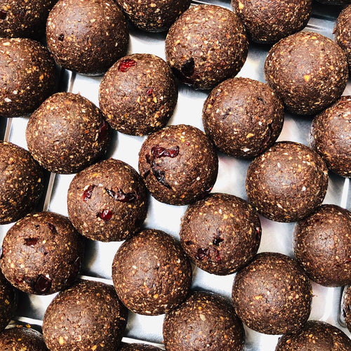 CHOCOLATE BERRY BALLS