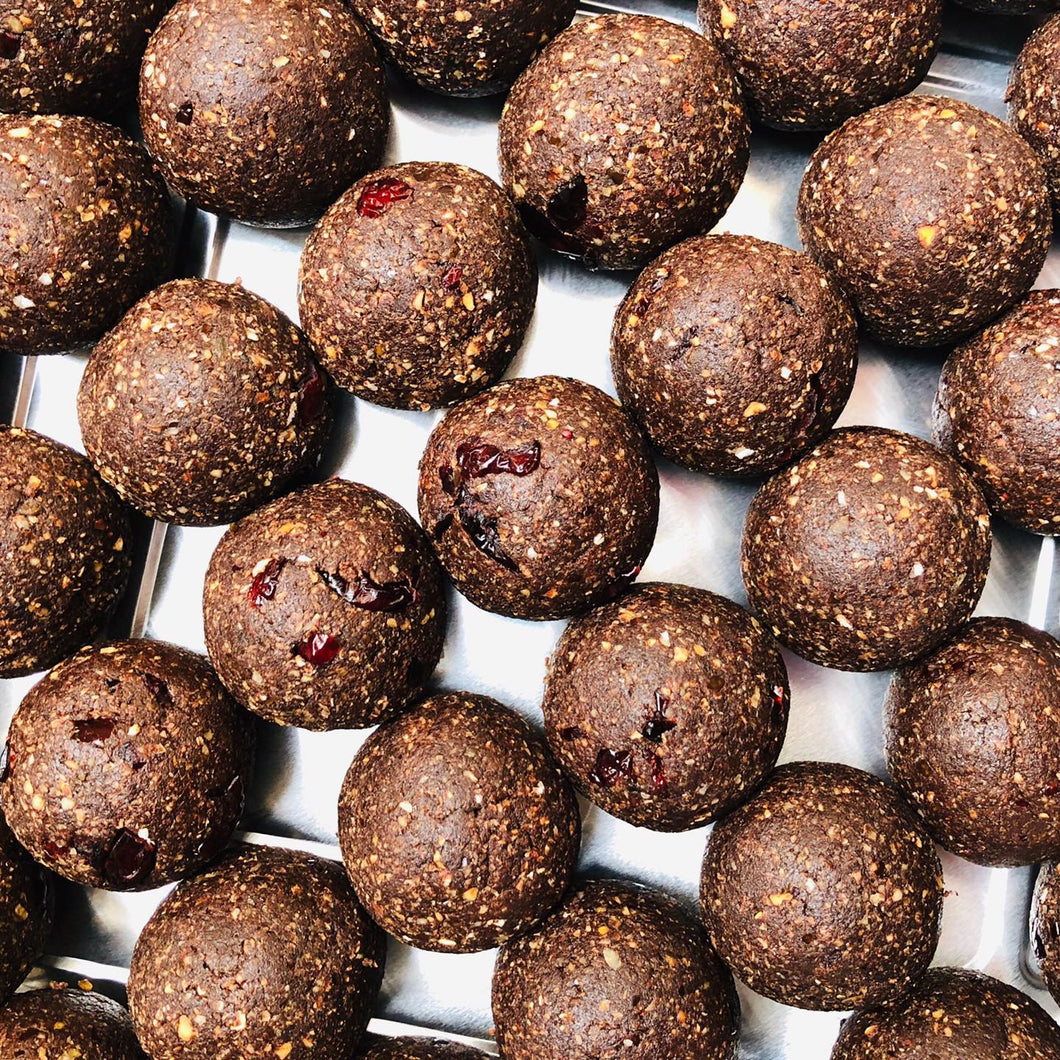 CHOCOLATE BERRY BALLS